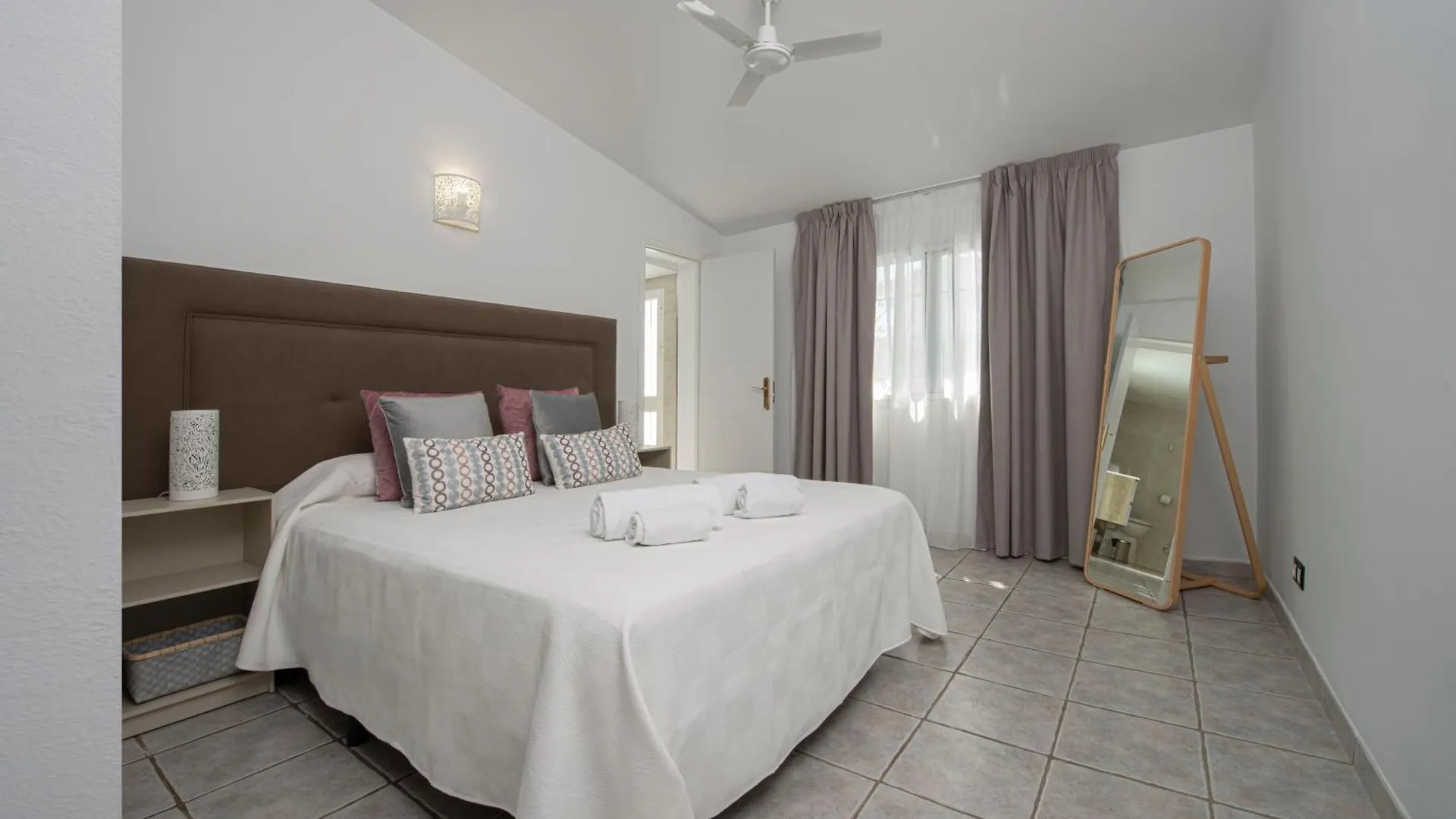 Holiday home Villa Con Piscina Privada Benalmadena Spain